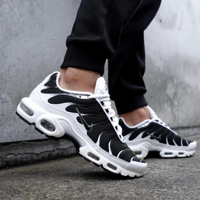 NIKE TN Blanco Negro