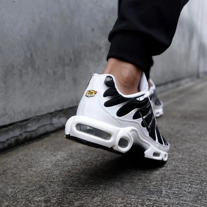 NIKE TN Blanco Negro