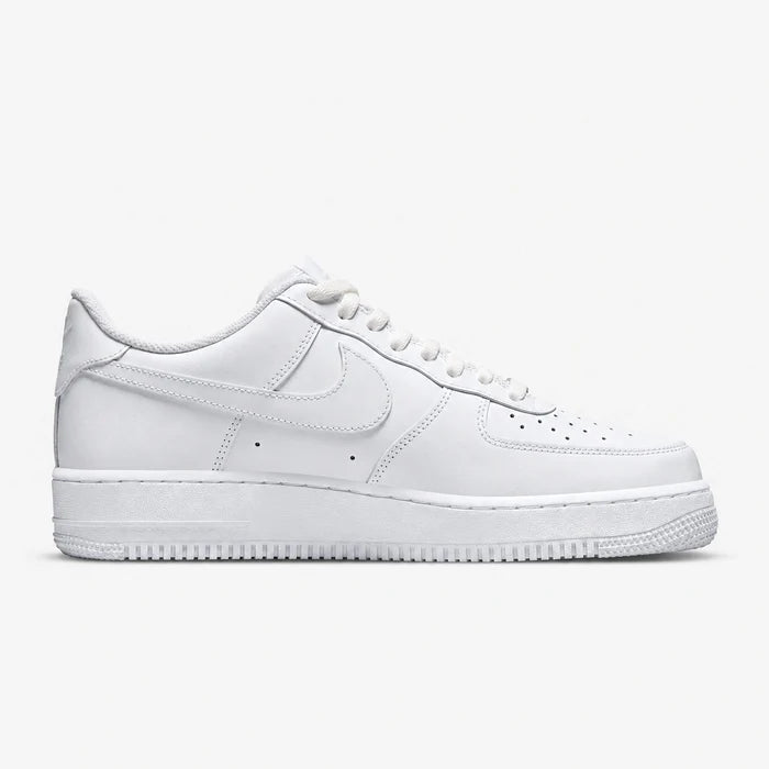 NIKE AIR FORCE 1 - NEGRAS